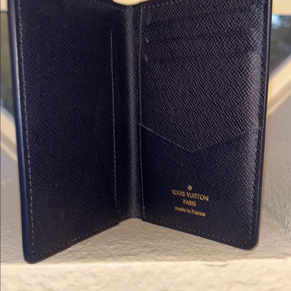 Louis Vuitton Men's Black Wallet